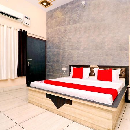 Hotel O Pushp Vatika Bhiwani Eksteriør billede