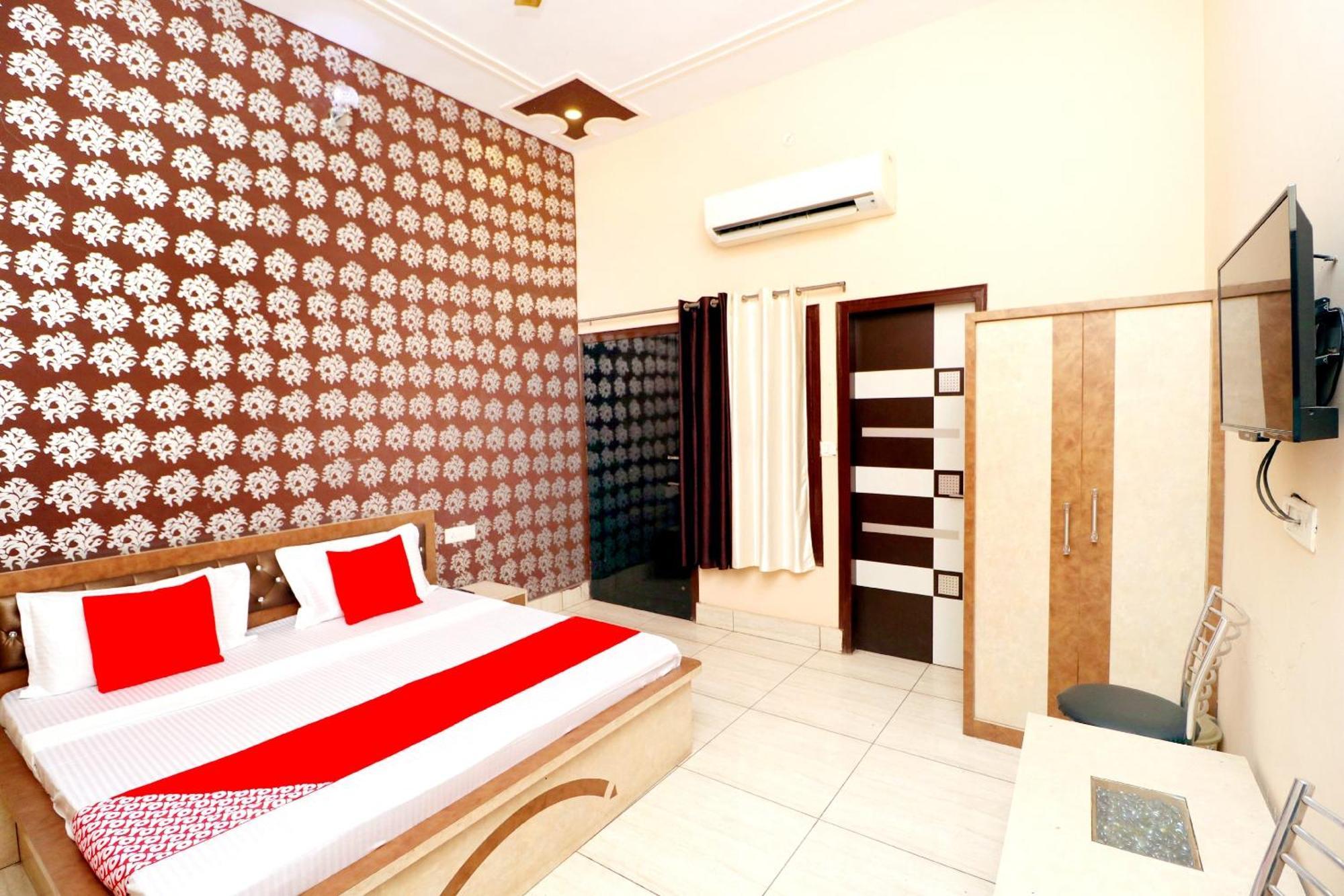 Hotel O Pushp Vatika Bhiwani Eksteriør billede