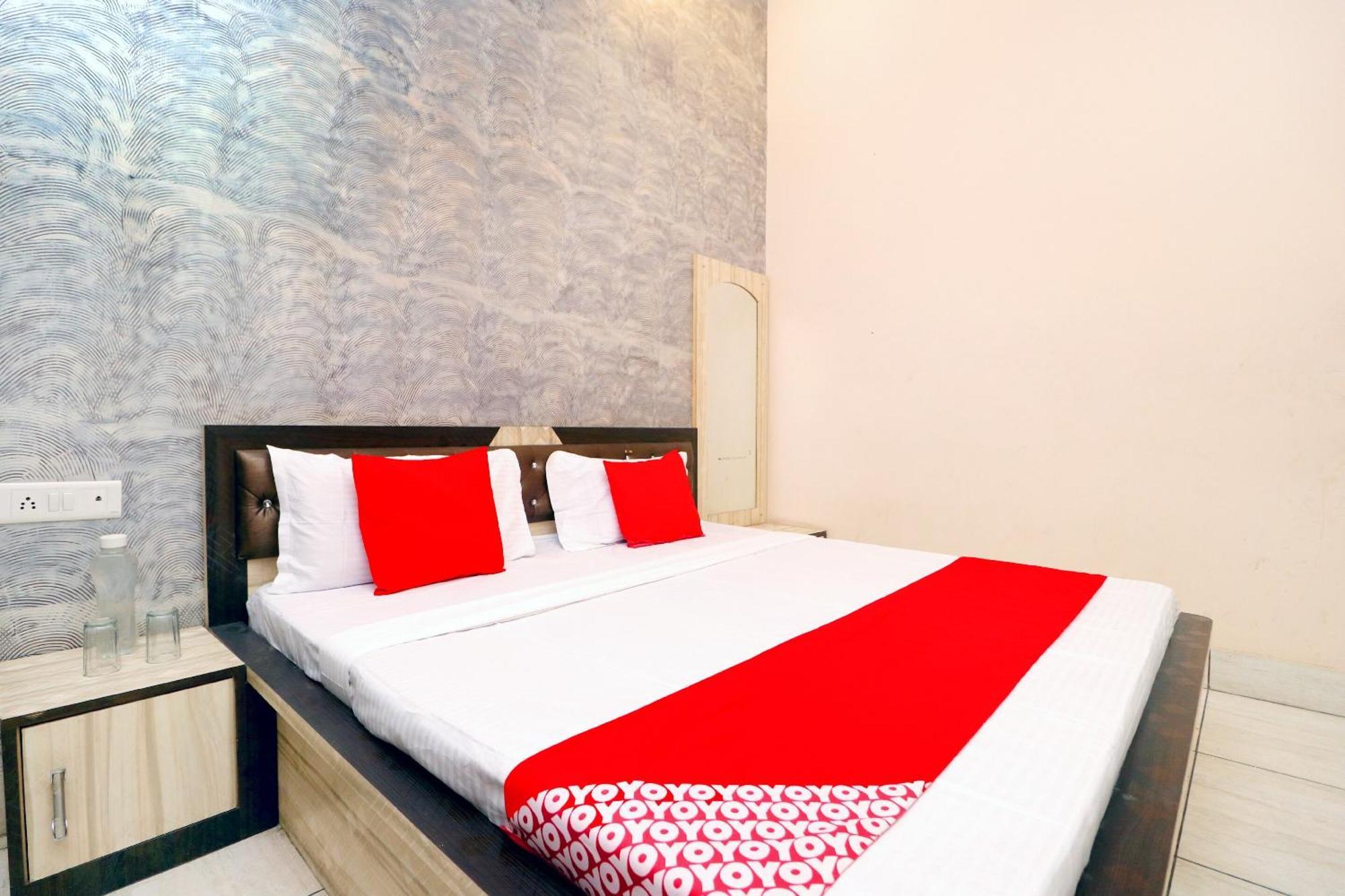Hotel O Pushp Vatika Bhiwani Eksteriør billede