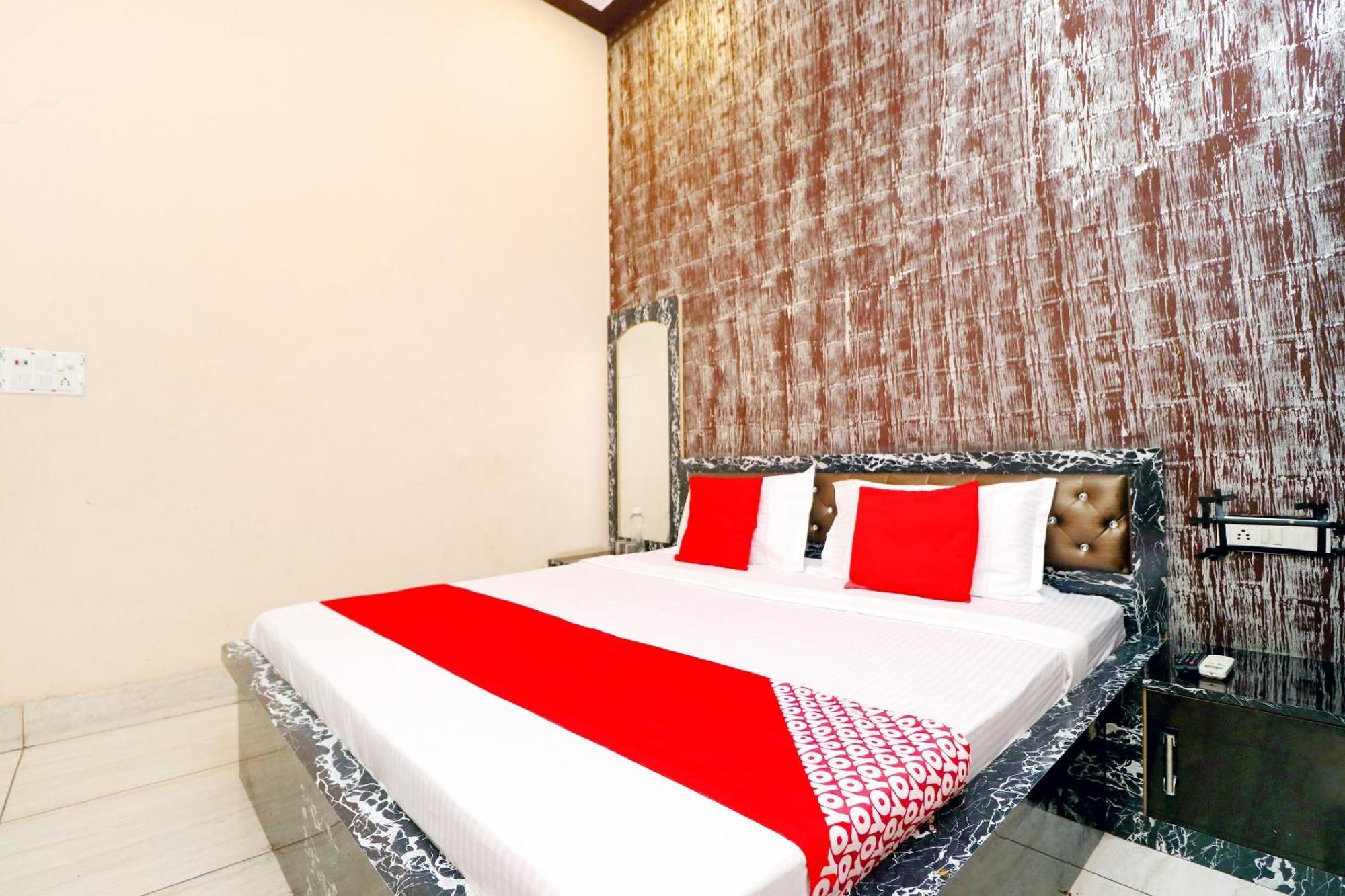 Hotel O Pushp Vatika Bhiwani Eksteriør billede
